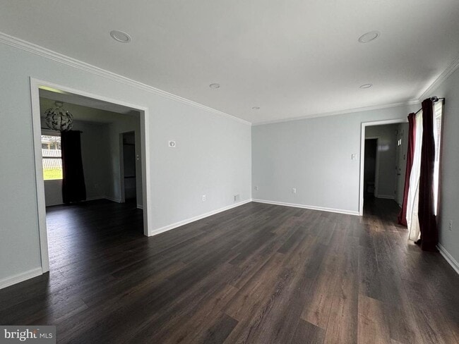 Building Photo - 1717 Fallsway Dr