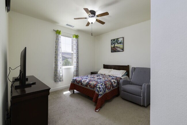 Building Photo - Spacious Home in Damonte Ranch - Large Backyard!