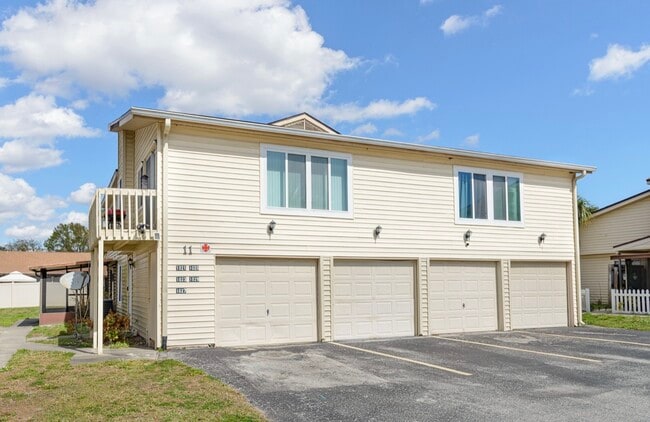 Building Photo - 1023 Spring Meadow Dr