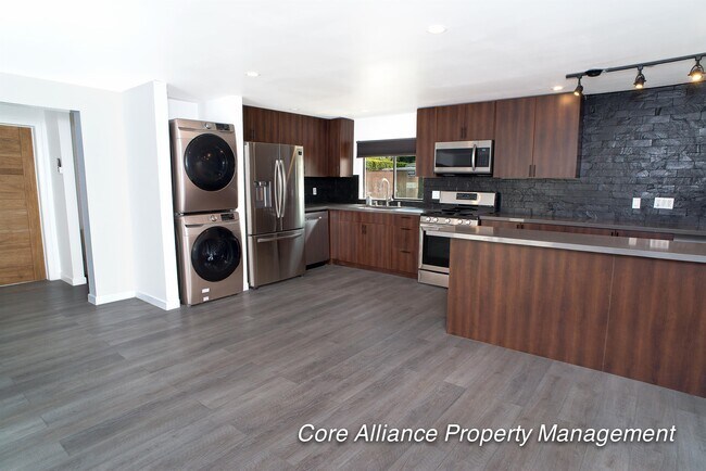 Building Photo - 20422 Schoenborn St