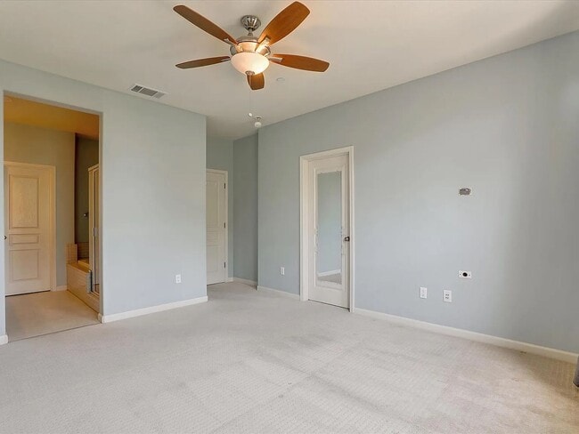 Building Photo - UPGRADED HOME IN HIGHLY CENTRAL SETTING. R...