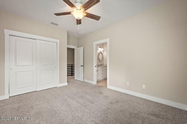 Building Photo - 305 Seahill Dr