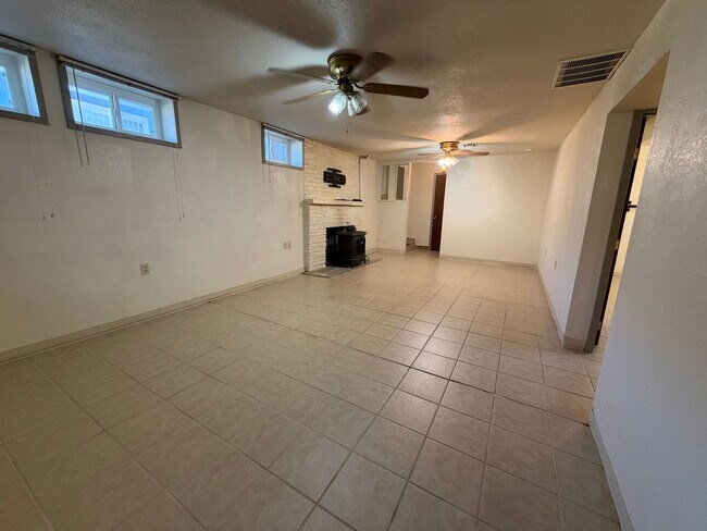 Building Photo - 1208 S Florence Pl