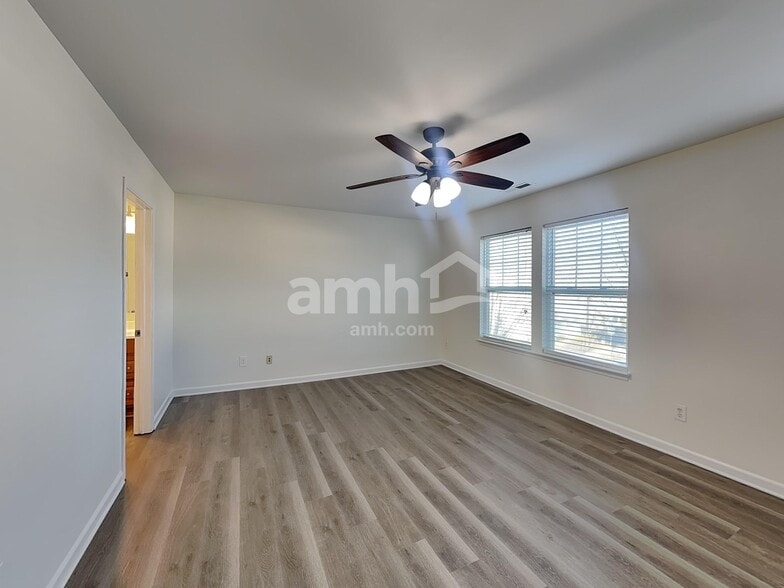 Building Photo - 113 N Cromwell Dr