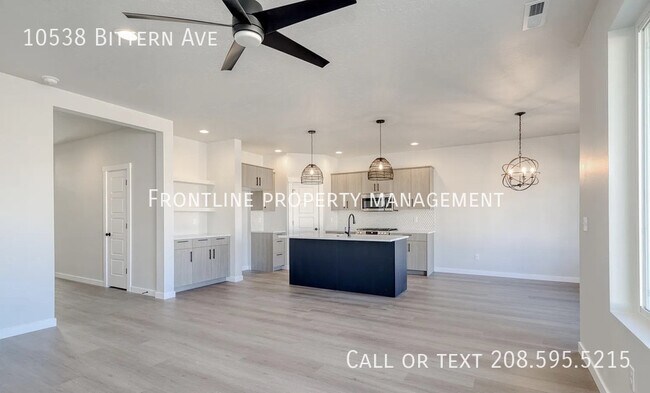 Building Photo - 10538 W Bittern St