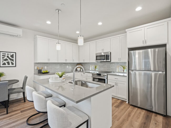 Building Photo - 21SHR - 21st &amp; Sherrett ****** END MANAGEMENT AS OF 12/31/25