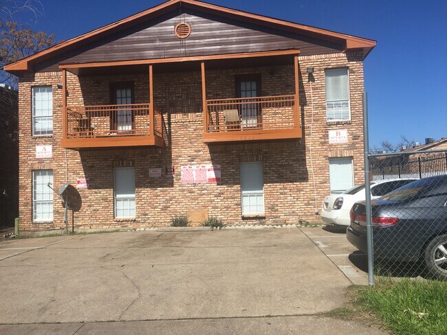 Primary Photo - 3209 Norwalk Ave