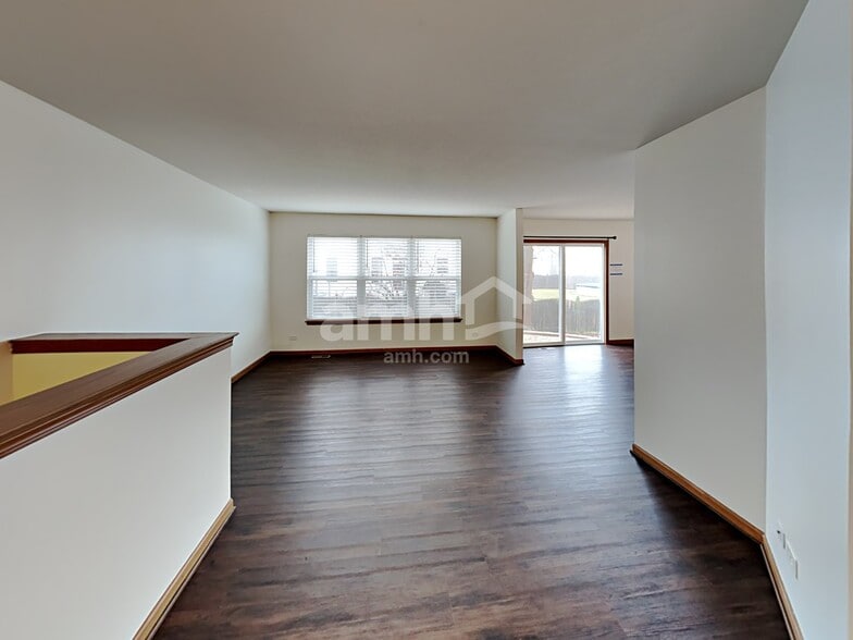 Building Photo - 2809 Adobe Dr