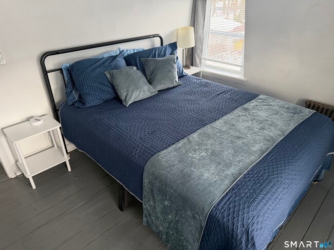 Building Photo - 246 Ledyard St