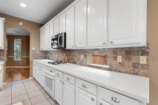 Building Photo - 18 Valley Mead Pl