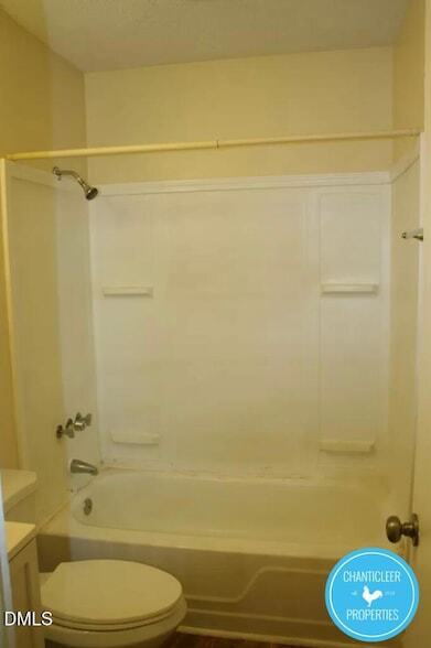 Building Photo - 115 Florence St