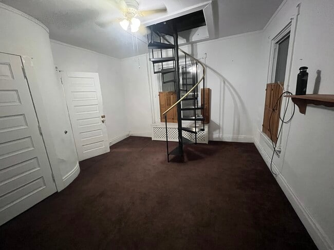 Building Photo - Sunbury Building