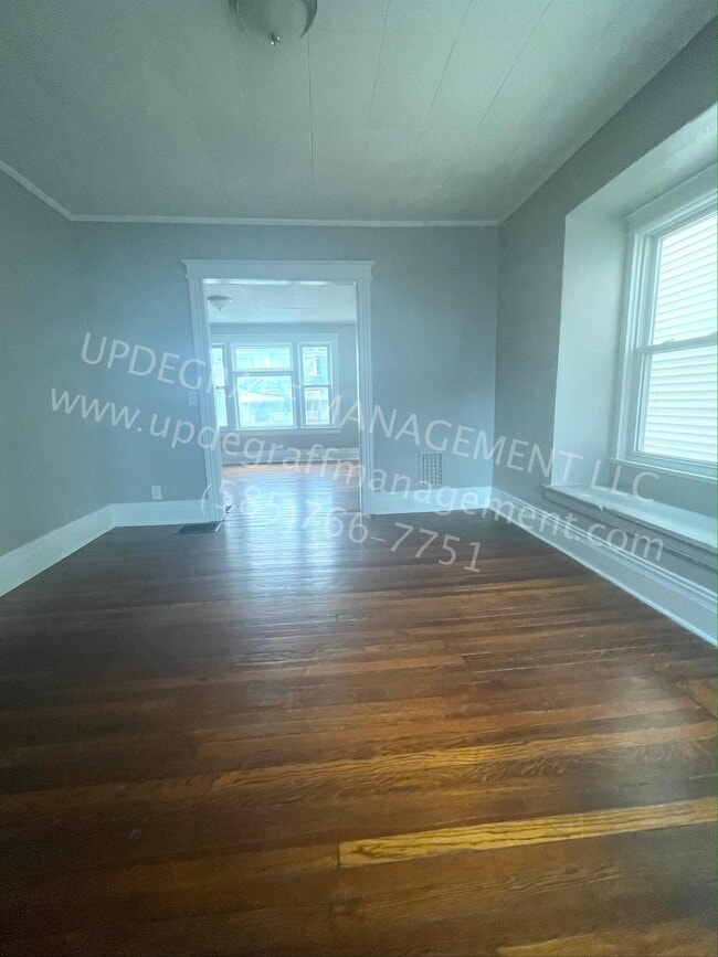 Building Photo - 22 Stratford Park