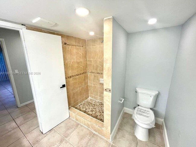 Building Photo - 400 NE 18th Ave