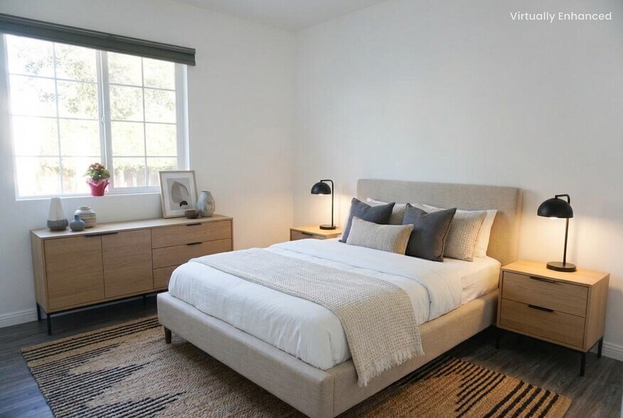 Virtually staged - 14820 Devonshire St