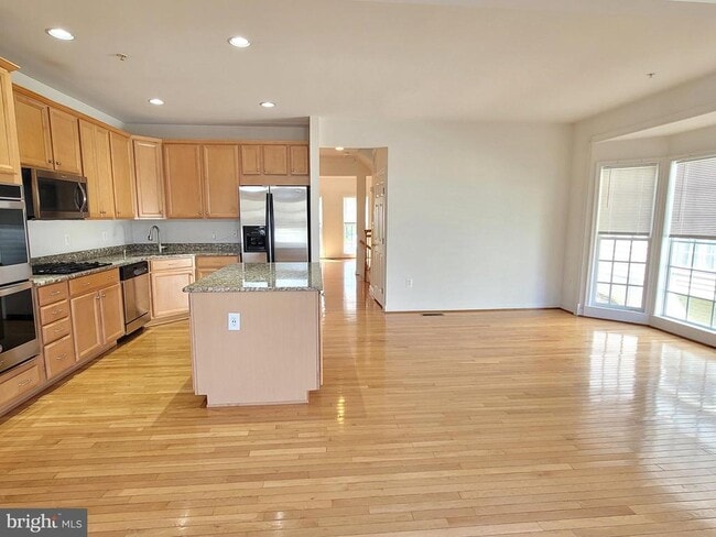 Building Photo - 1509 Rutland Way