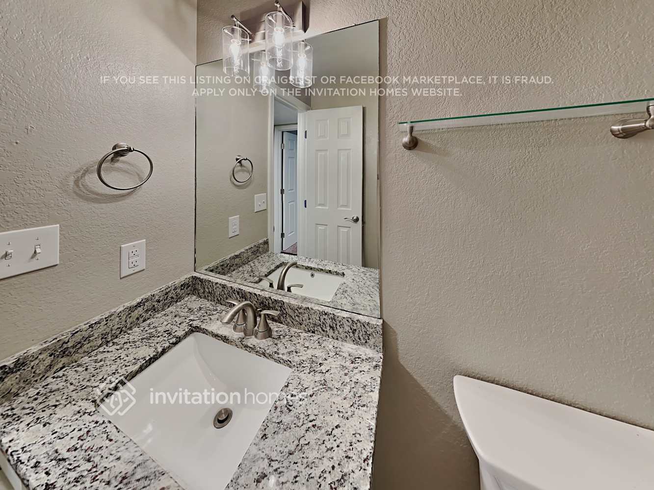 Building Photo - 3451 Mountainside Dr