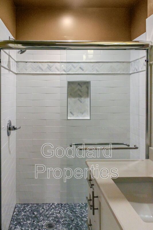 Building Photo - 907 Stiles St