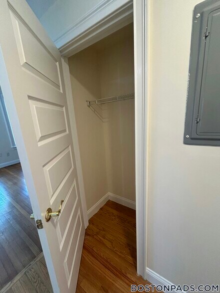 Building Photo - 55 Ashford St