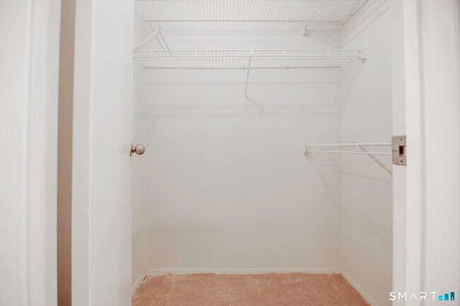 Building Photo - 82 Crown Knoll Ct