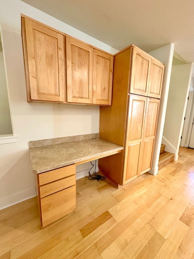 Building Photo - 1889 NW Monterey Pines Dr