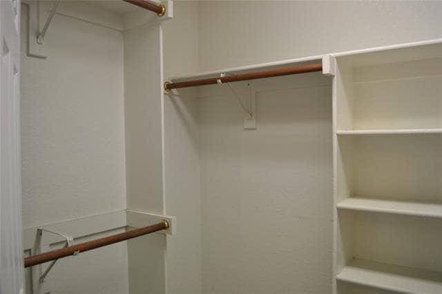 Building Photo - 6005 Hidden Pine Ln