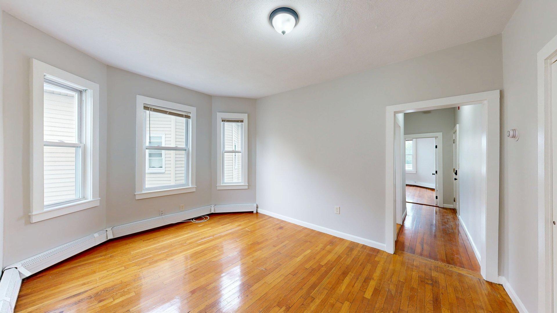 Building Photo - 163 Hichborn St