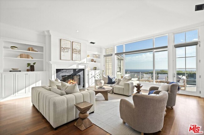 Building Photo - 7335 Birdview Ave