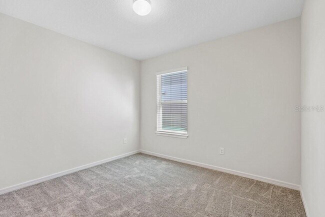 Building Photo - 910 Golden Shiner Ave