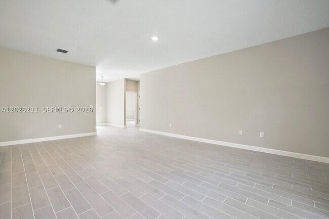 Building Photo - 950 Bartram Ave SW