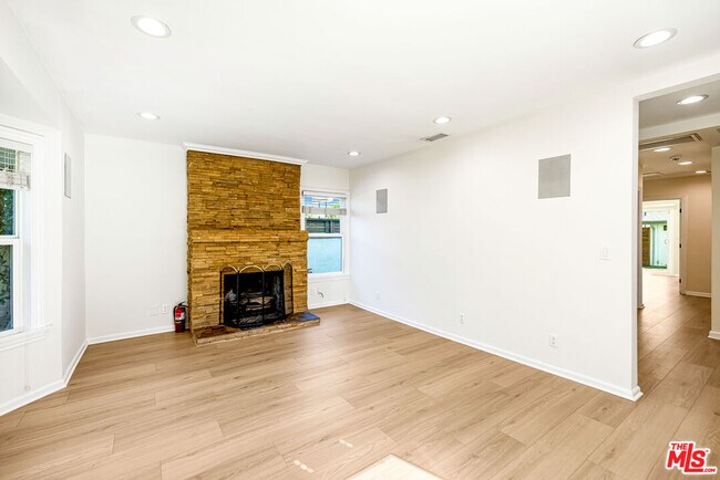Building Photo - 14516 Otsego St