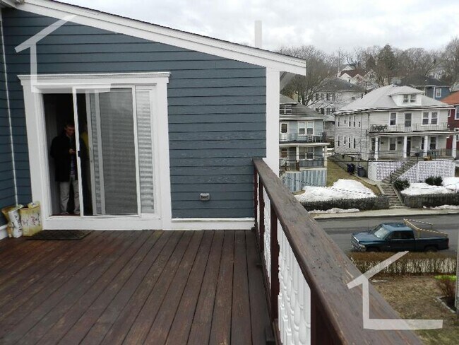 Building Photo - 129 Nonantum St