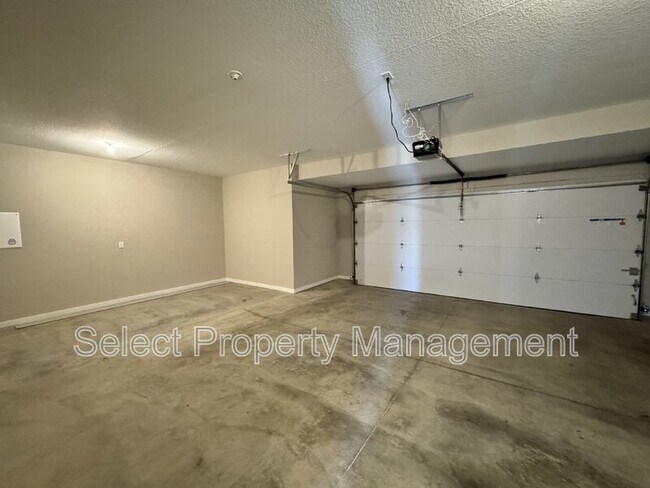 Building Photo - 12367 Speranza Dr