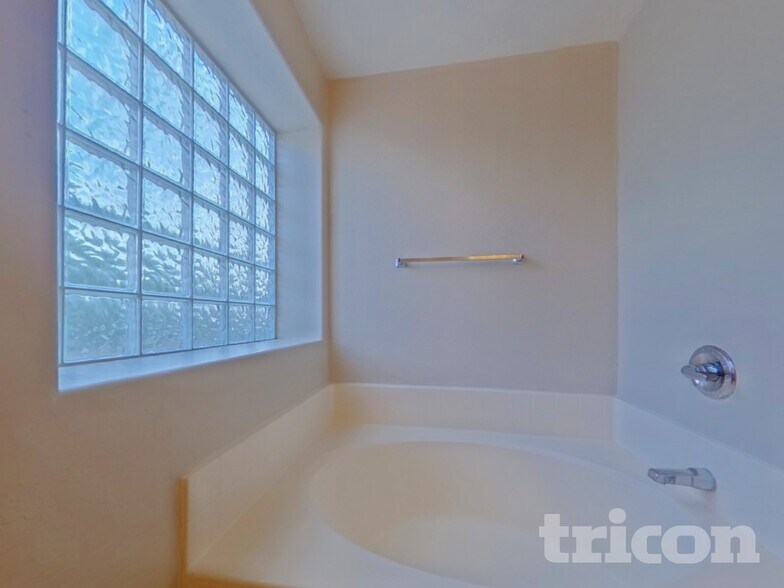 Building Photo - 24172 W Desert Bloom St