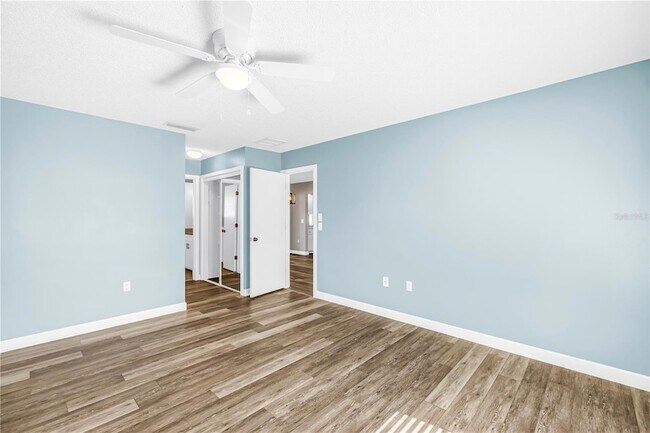 Building Photo - 5771 Timberlake Dr