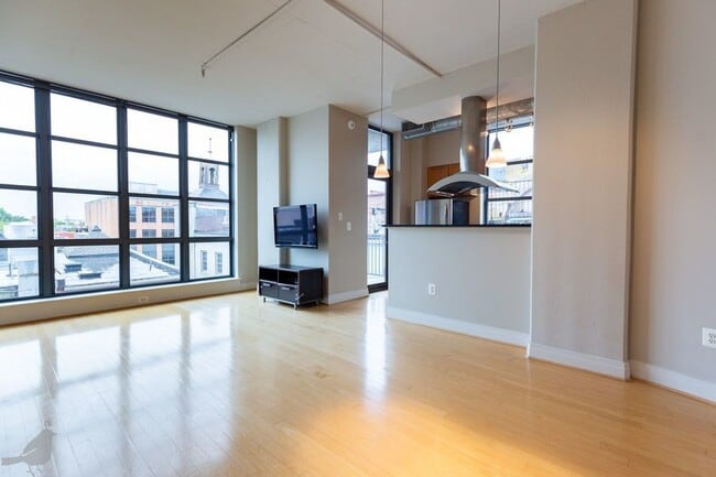 Building Photo - 2020 12th St NW