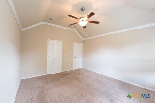 Building Photo - 229 Primrose Way