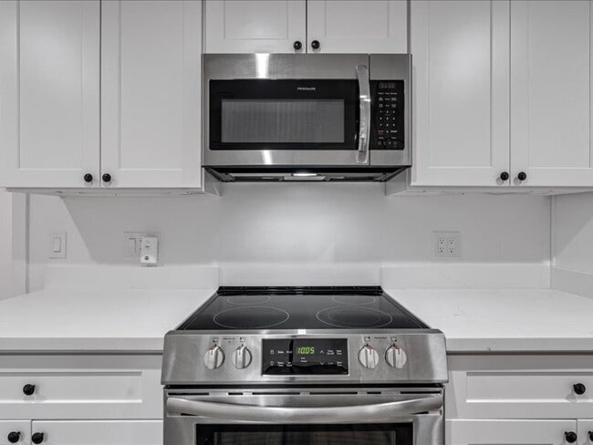 Building Photo - 14842 Canyon 1 Rd