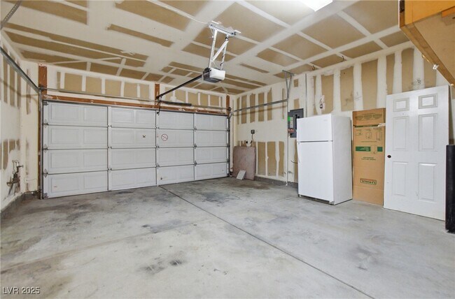 Building Photo - 10631 Sweet Lilly Ct