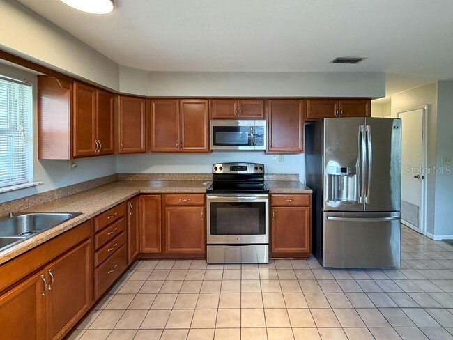 Building Photo - 3721 SW 17th Pl