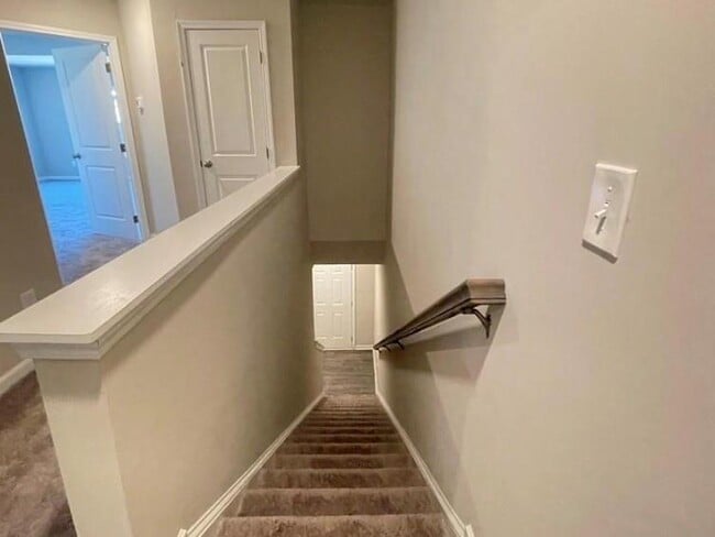 Building Photo - 111 Millers Ln