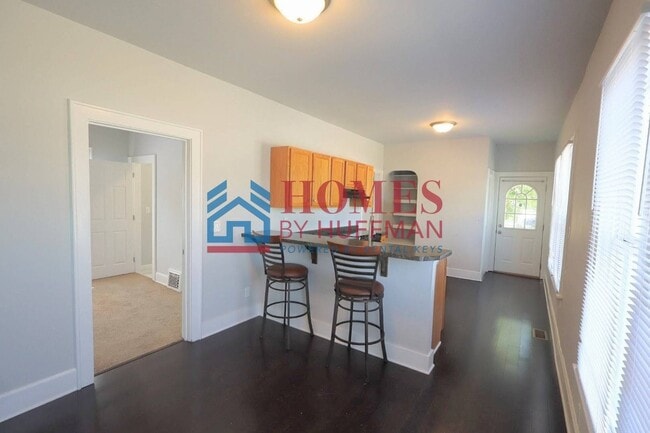 Building Photo - Two Bedroom House