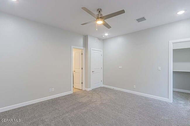 Building Photo - 15153 Method Ave