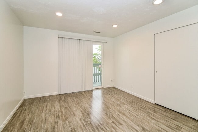 Building Photo - Cozy 2 Bed, 1 Bath and Pet-Friendly Home w...