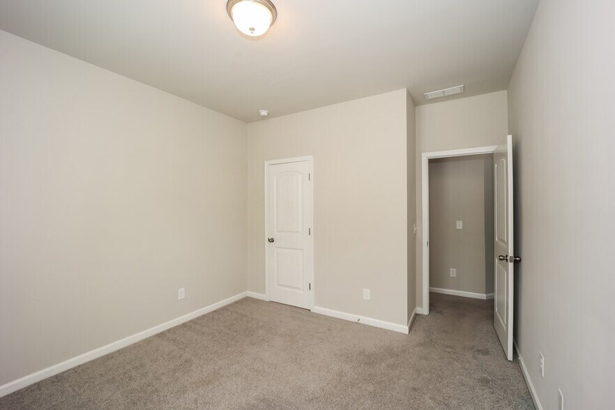 Building Photo - 167 Preserve Dr