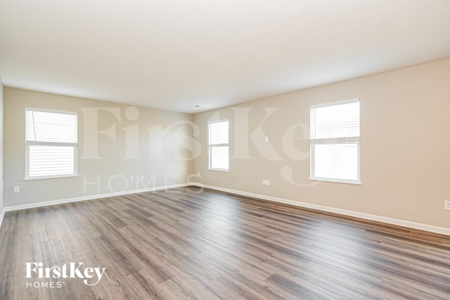 Building Photo - 5416 Branchville Dr