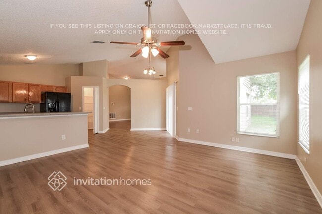 Building Photo - 802 Kamchatka Ct