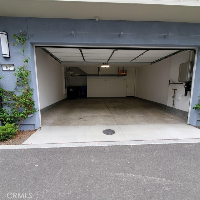 Building Photo - 944 N Divino Privado