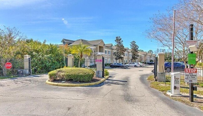 Building Photo - 6014 Portsdale Pl