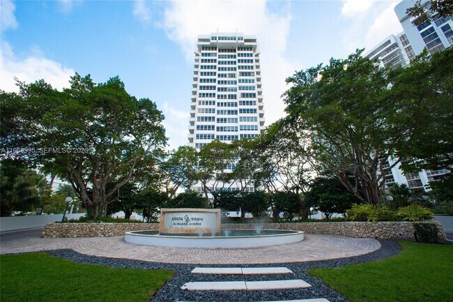 Building Photo - 11 Island Ave